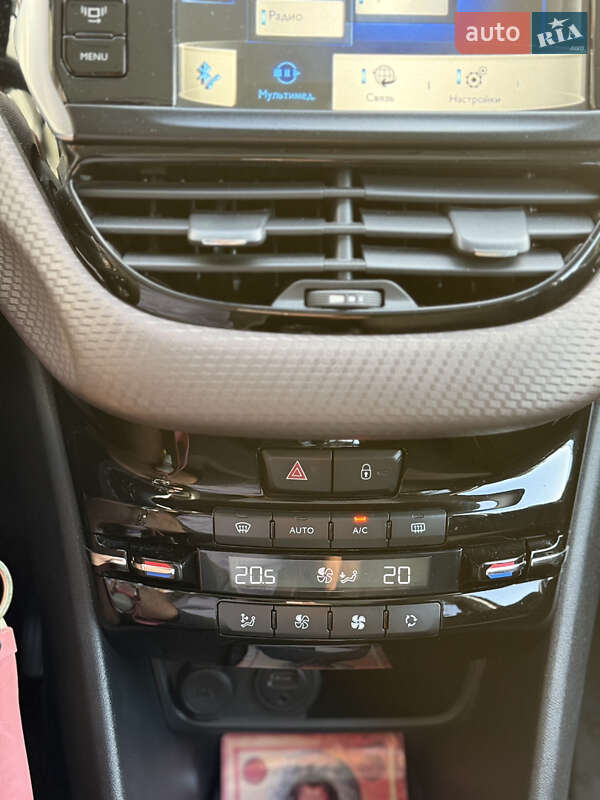 Позашляховик / Кросовер Peugeot 2008 2014 в Хмельницькому