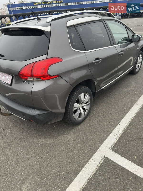 Внедорожник / Кроссовер Peugeot 2008 2015 в Киеве