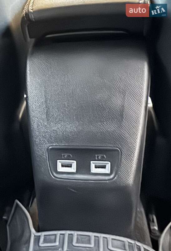 Внедорожник / Кроссовер Peugeot 2008 2021 в Киеве