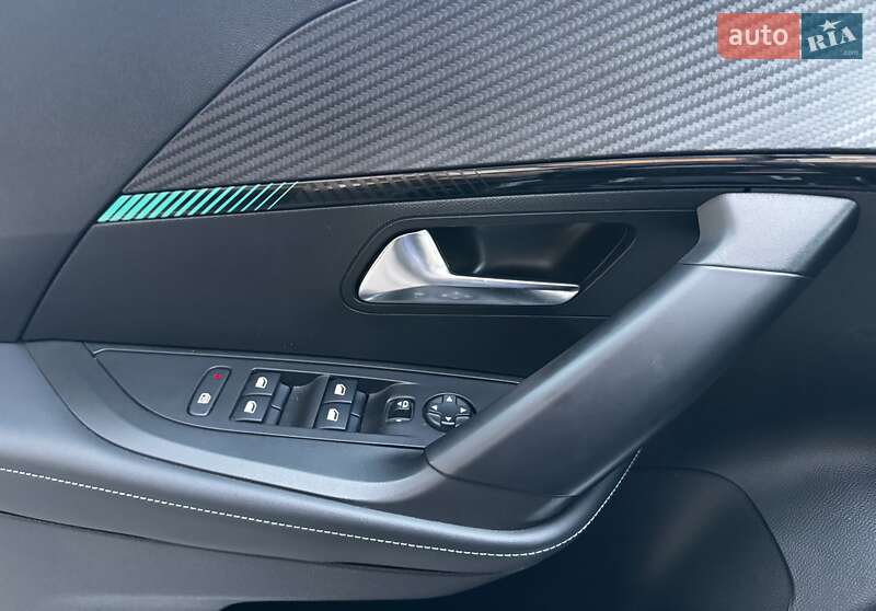 Внедорожник / Кроссовер Peugeot 2008 2021 в Киеве