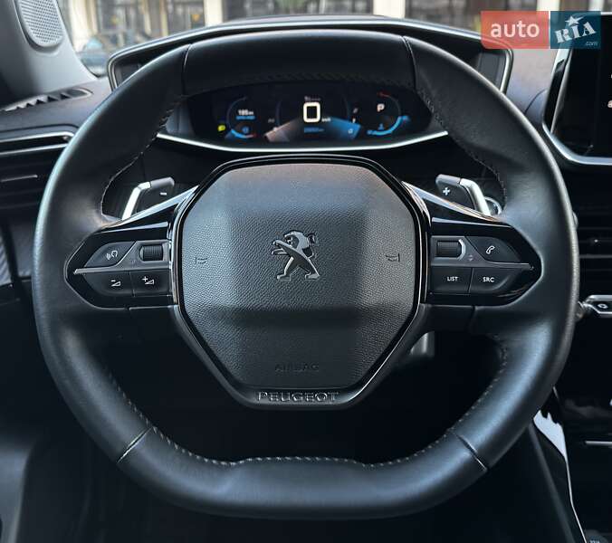 Внедорожник / Кроссовер Peugeot 2008 2021 в Киеве