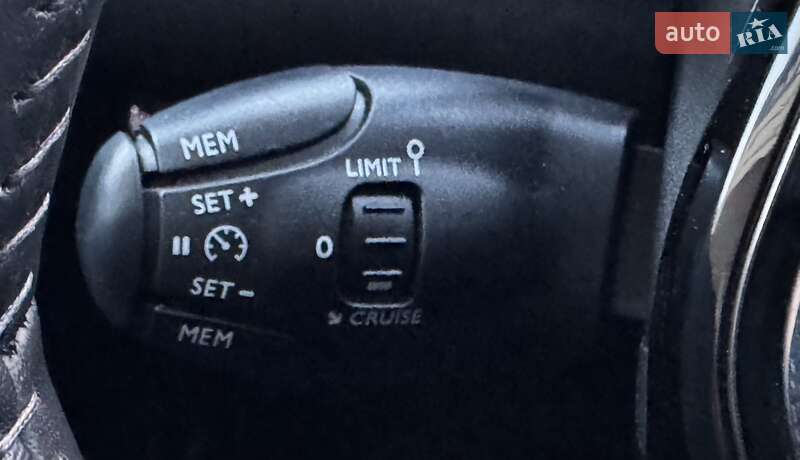 Внедорожник / Кроссовер Peugeot 2008 2021 в Киеве