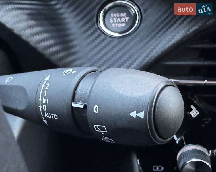 Внедорожник / Кроссовер Peugeot 2008 2021 в Киеве