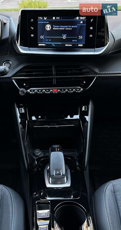 Внедорожник / Кроссовер Peugeot 2008 2021 в Киеве