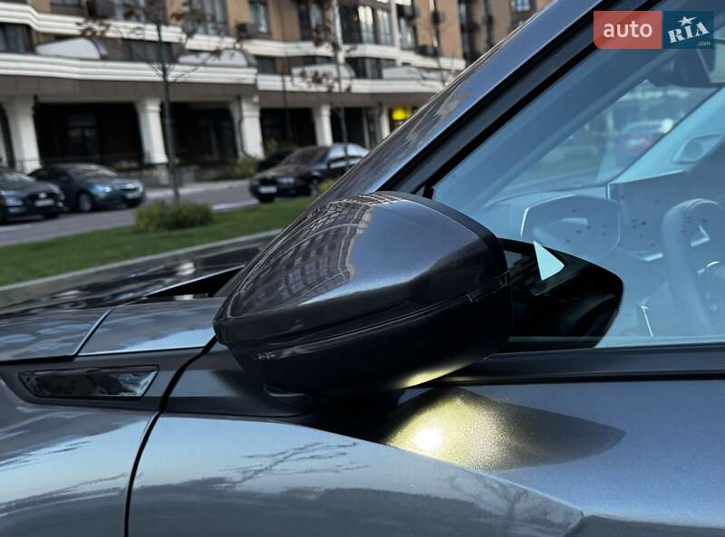 Внедорожник / Кроссовер Peugeot 2008 2021 в Киеве