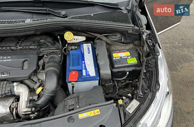 Позашляховик / Кросовер Peugeot 2008 2013 в Бердичеві