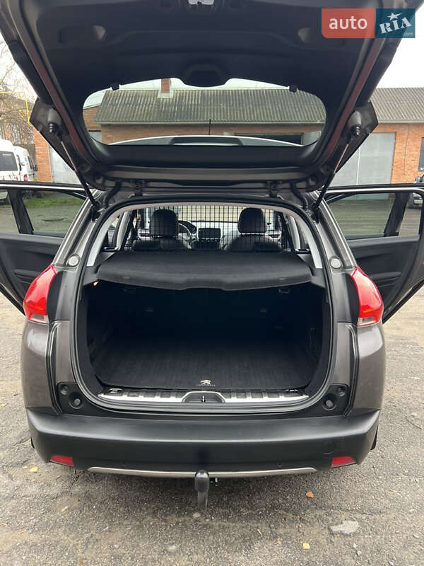 Внедорожник / Кроссовер Peugeot 2008 2013 в Бердичеве