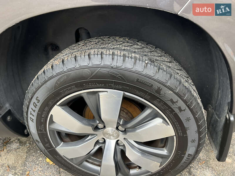 Внедорожник / Кроссовер Peugeot 2008 2013 в Бердичеве