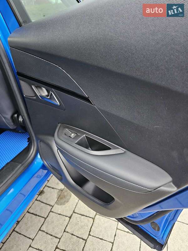 Позашляховик / Кросовер Peugeot 2008 2020 в Стрию