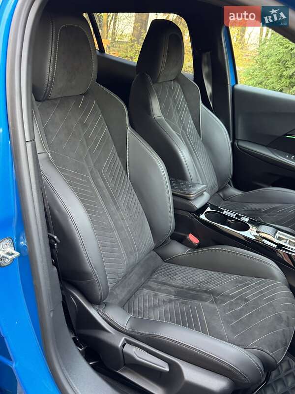 Позашляховик / Кросовер Peugeot 2008 2023 в Києві фото 37 Позашляховик / Кросовер Peugeot 2008 2023 в Києві