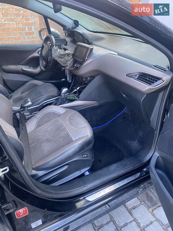 Внедорожник / Кроссовер Peugeot 2008 2013 в Львове фото 21 Внедорожник / Кроссовер Peugeot 2008 2013 в Львове