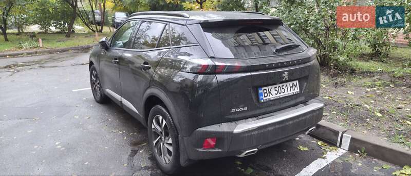 Внедорожник / Кроссовер Peugeot 2008 2021 в Киеве