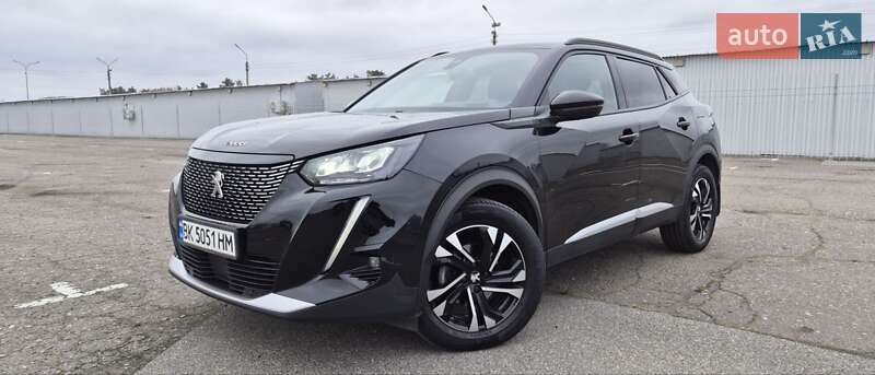 Внедорожник / Кроссовер Peugeot 2008 2021 в Киеве