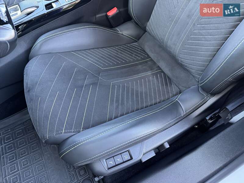 Внедорожник / Кроссовер Peugeot 2008 2023 в Киеве