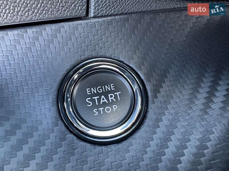 Внедорожник / Кроссовер Peugeot 2008 2023 в Киеве