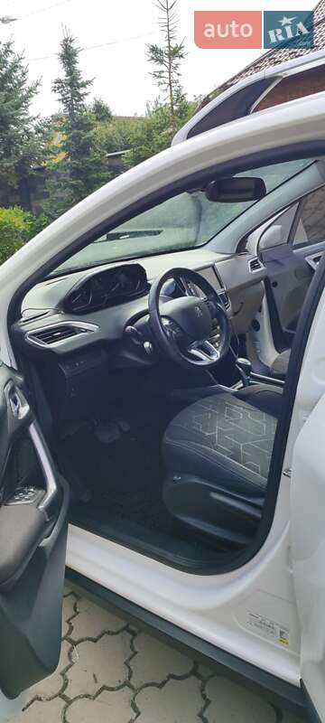 Внедорожник / Кроссовер Peugeot 2008 2017 в Луцке фото 47 Внедорожник / Кроссовер Peugeot 2008 2017 в Луцке