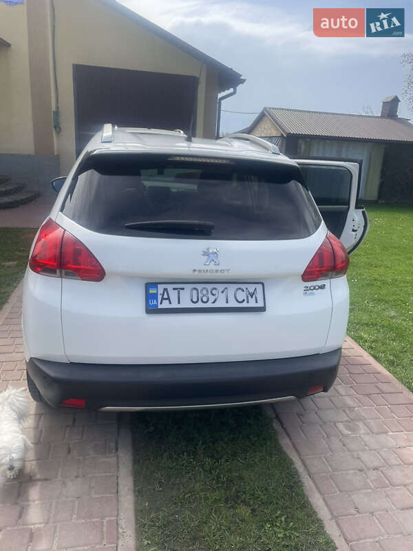 Внедорожник / Кроссовер Peugeot 2008 2014 в Калуше