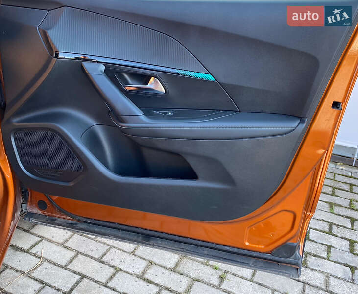 Внедорожник / Кроссовер Peugeot 2008 2021 в Ровно