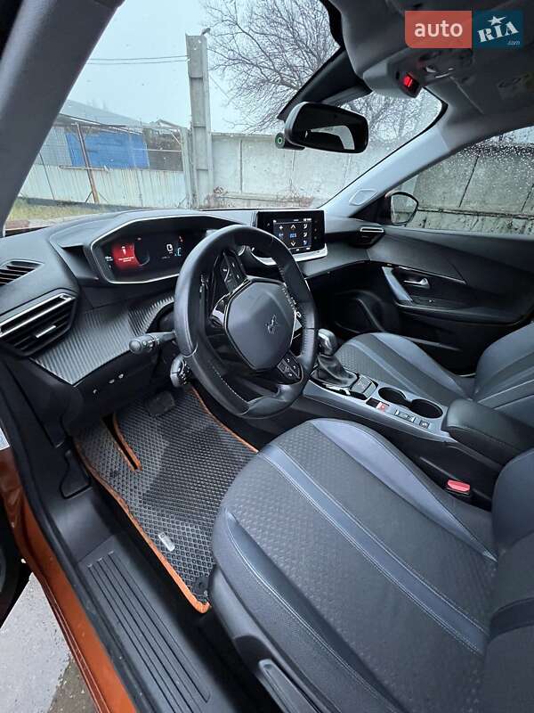Внедорожник / Кроссовер Peugeot 2008 2020 в Харькове