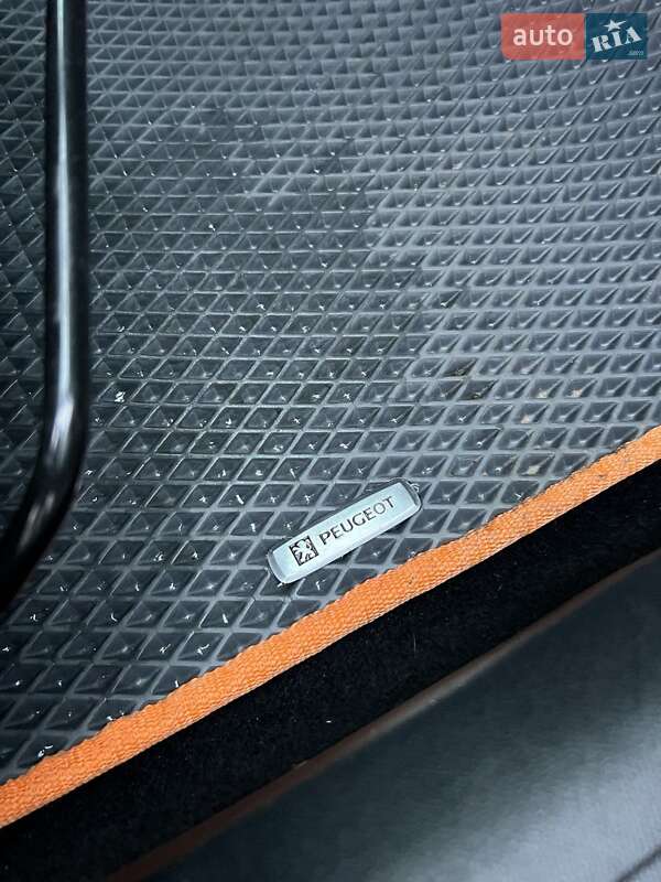 Внедорожник / Кроссовер Peugeot 2008 2020 в Харькове