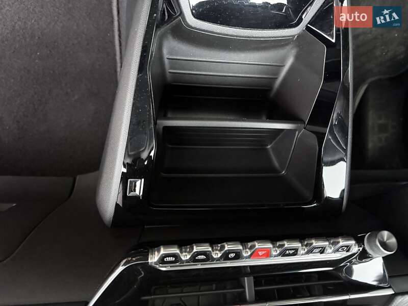 Позашляховик / Кросовер Peugeot 2008 2021 в Одесі