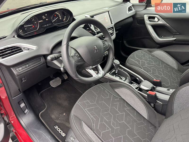 Внедорожник / Кроссовер Peugeot 2008 2018 в Киеве фото 22 Внедорожник / Кроссовер Peugeot 2008 2018 в Киеве
