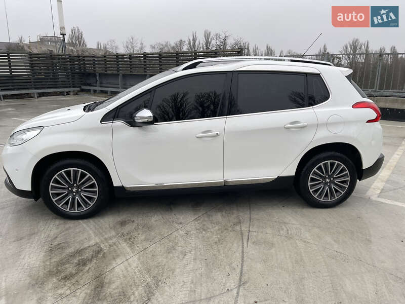 Внедорожник / Кроссовер Peugeot 2008 2015 в Киеве фото 14 Внедорожник / Кроссовер Peugeot 2008 2015 в Киеве