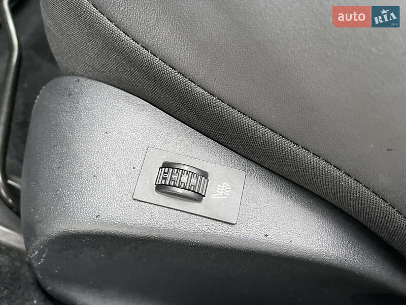 Внедорожник / Кроссовер Peugeot 2008 2015 в Киеве фото 40 Внедорожник / Кроссовер Peugeot 2008 2015 в Киеве