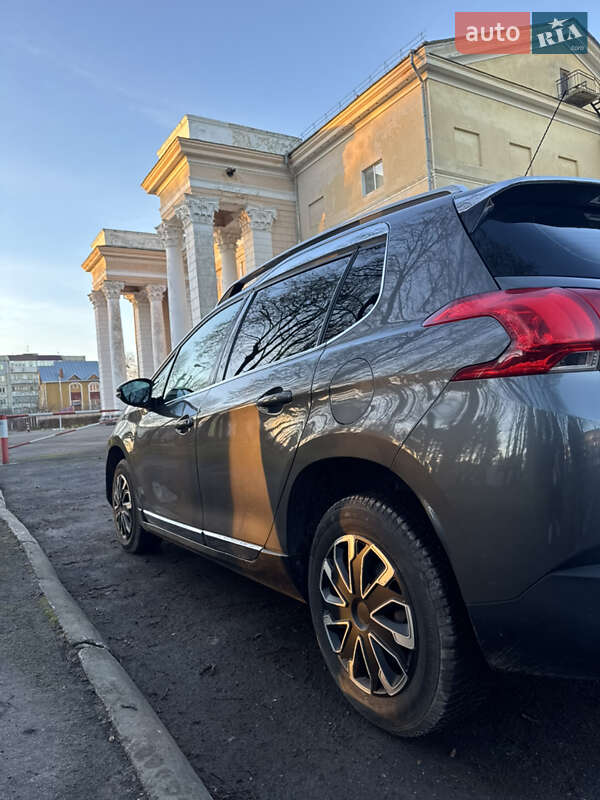 Внедорожник / Кроссовер Peugeot 2008 2015 в Староконстантинове