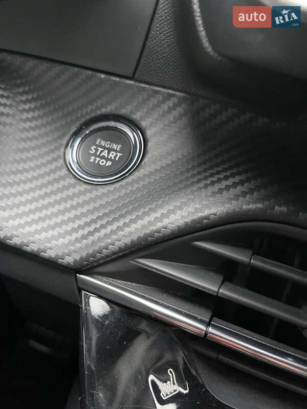 Позашляховик / Кросовер Peugeot 2008 2021 в Києві