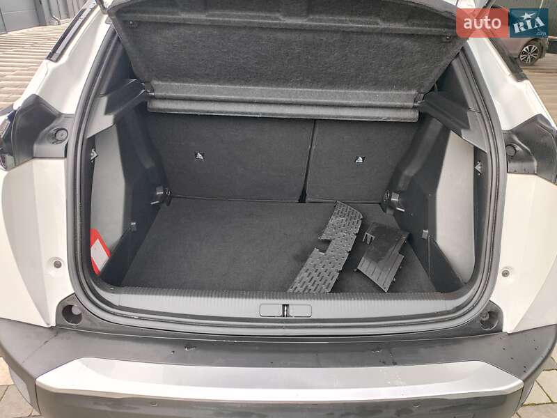 Позашляховик / Кросовер Peugeot 2008 2020 в Львові