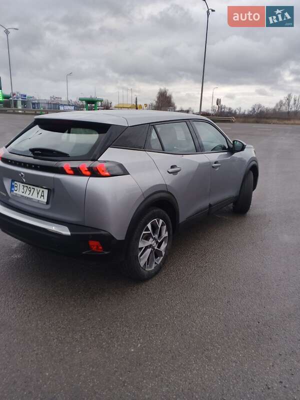 Позашляховик / Кросовер Peugeot 2008 2020 в Полтаві