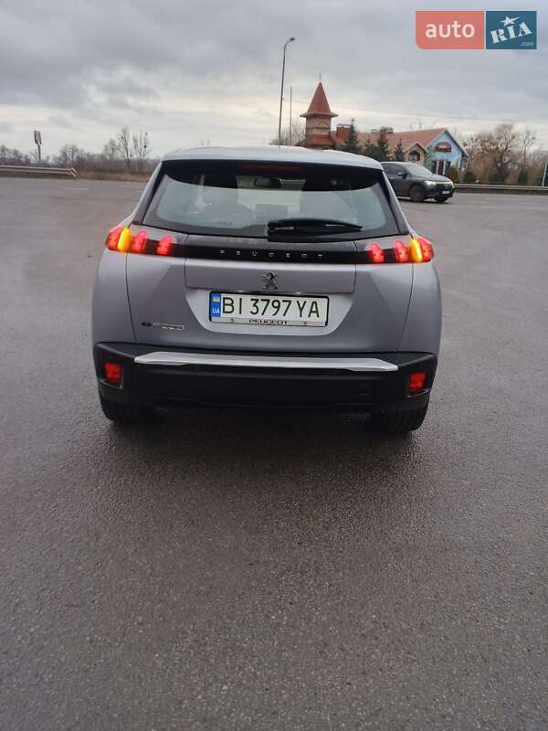 Позашляховик / Кросовер Peugeot 2008 2020 в Полтаві
