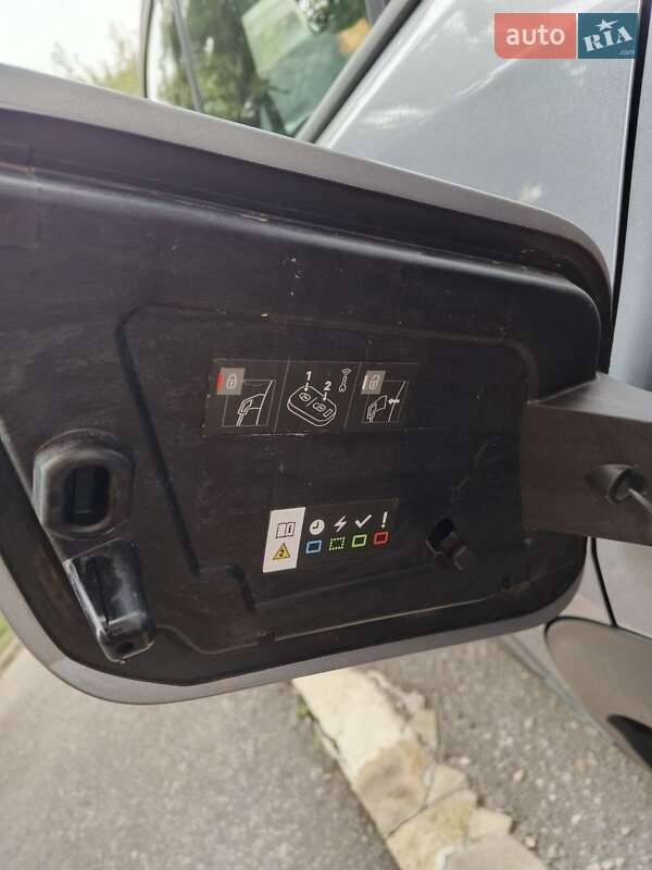 Позашляховик / Кросовер Peugeot 2008 2020 в Полтаві