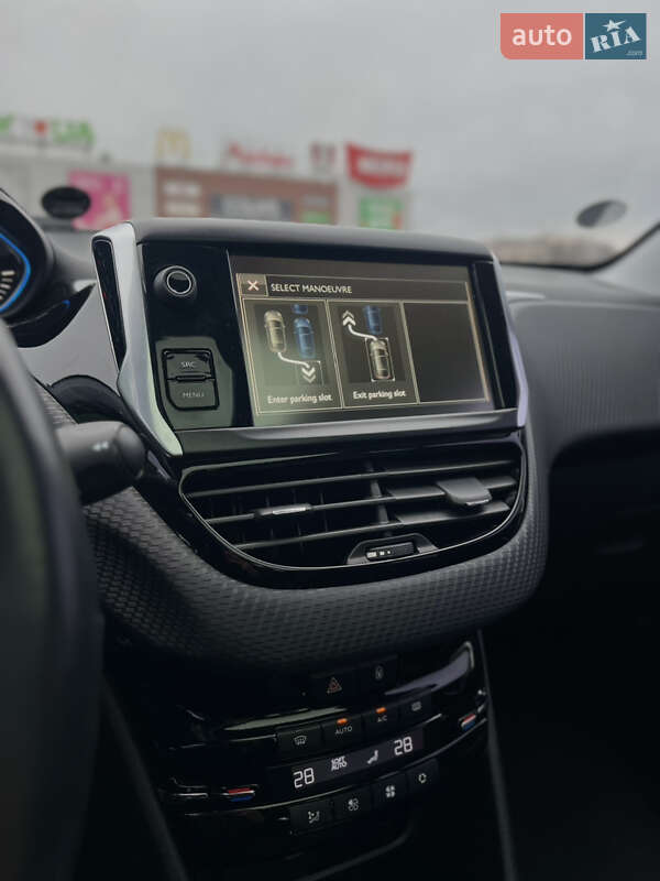 Внедорожник / Кроссовер Peugeot 2008 2015 в Одессе