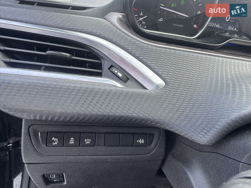 Внедорожник / Кроссовер Peugeot 2008 2014 в Болехове