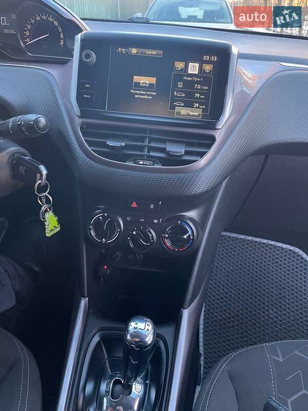 Позашляховик / Кросовер Peugeot 2008 2014 в Львові