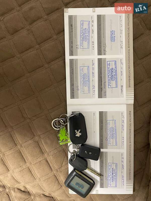 Позашляховик / Кросовер Peugeot 2008 2014 в Львові