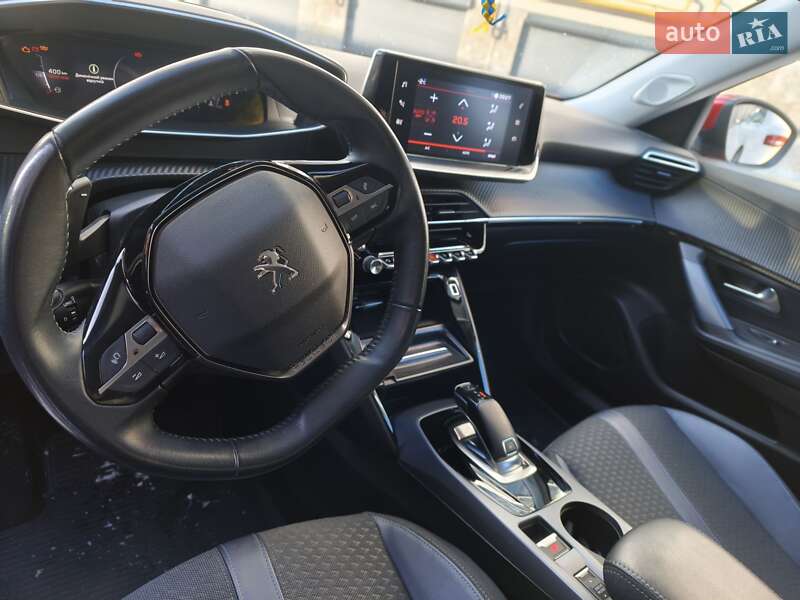 Внедорожник / Кроссовер Peugeot 2008 2020 в Луцке