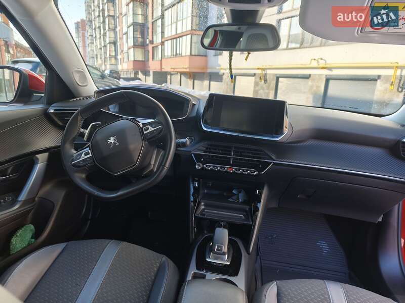 Внедорожник / Кроссовер Peugeot 2008 2020 в Луцке