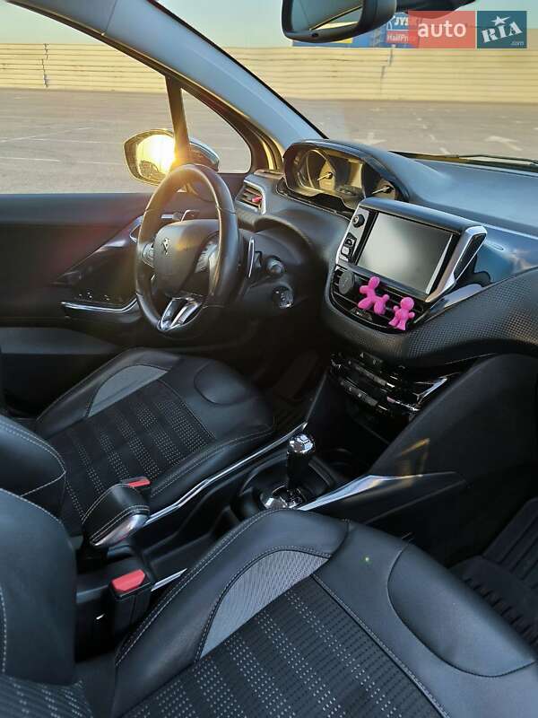 Внедорожник / Кроссовер Peugeot 2008 2014 в Львове