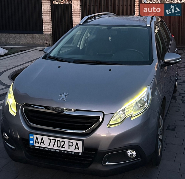 Внедорожник / Кроссовер Peugeot 2008 2016 в Шепетовке