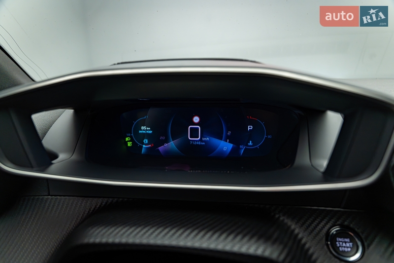 Внедорожник / Кроссовер Peugeot 2008 2020 в Киеве