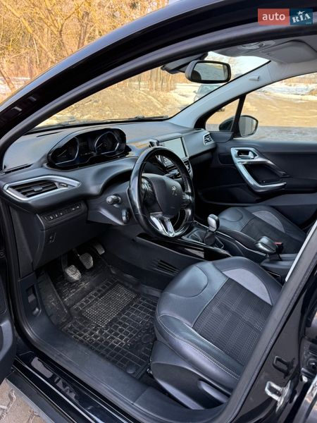 Внедорожник / Кроссовер Peugeot 2008 2017 в Тернополе