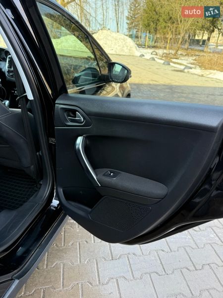 Внедорожник / Кроссовер Peugeot 2008 2017 в Тернополе