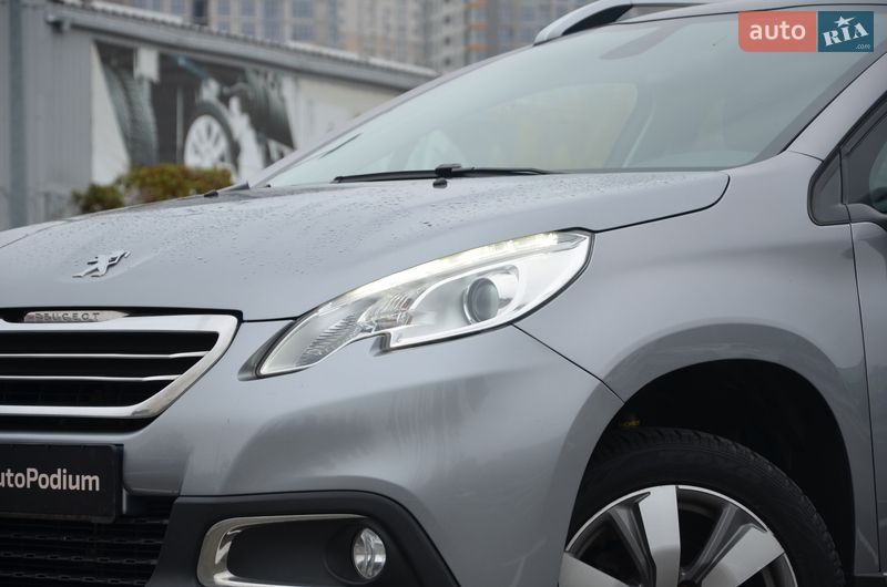 Внедорожник / Кроссовер Peugeot 2008 2016 в Киеве
