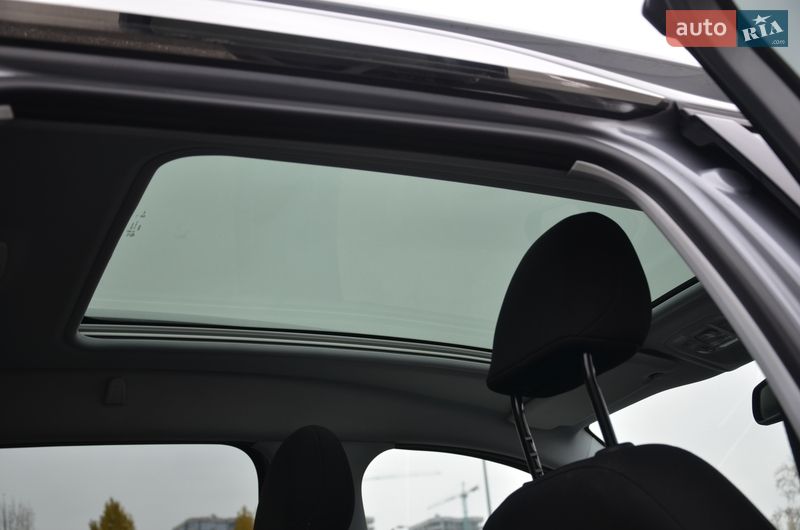 Внедорожник / Кроссовер Peugeot 2008 2016 в Киеве