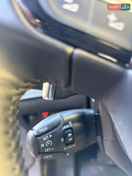 Внедорожник / Кроссовер Peugeot 2008 2021 в Киеве