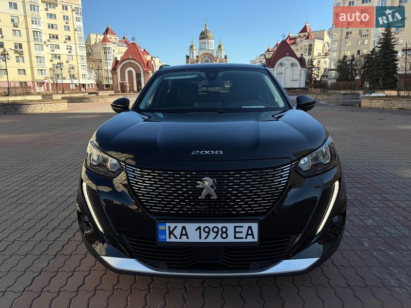Внедорожник / Кроссовер Peugeot 2008 2021 в Киеве
