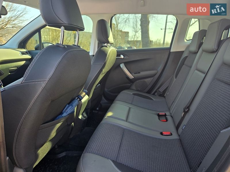 Внедорожник / Кроссовер Peugeot 2008 2016 в Запорожье